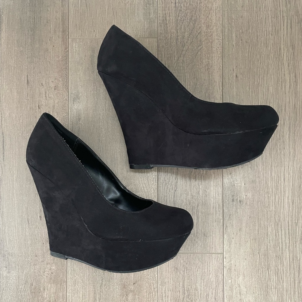 Super Cute Tall Black Suede Wedges - Picture 2 of 7
